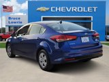 Used 2017 Kia Forte LX image 4