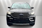 Used 2022 Ford Explorer XLT w/ Equipment Group 202A image 3