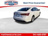 Used 2018 Toyota Avalon Limited image 4
