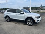 Used 2018 Volkswagen Tiguan SEL Premium image 3