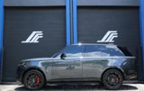 Used 2023 Land Rover Range Rover SE image 2