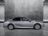 Used 2018 Toyota Camry LE image 4