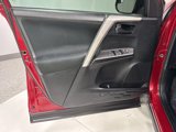 Used 2018 Toyota RAV4 LE image 6