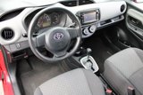 Used 2015 Toyota Yaris L image 2