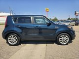 Used 2017 Kia Soul + image 3