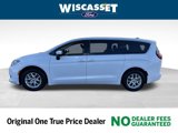 Used 2022 Chrysler Voyager LX image 2
