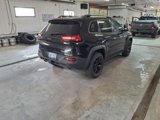 Used 2015 Jeep Cherokee Trailhawk image 4