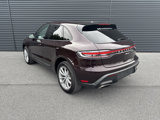 Certified 2024 Porsche Macan image 3