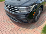 Used 2022 Volkswagen Tiguan SE image 2