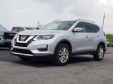 Used 2017 Nissan Rogue SV w/ SV Premium Package image 3