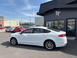 Used 2017 Ford Fusion SE w/ Fusion SE Technology Package image 2