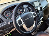 Used 2015 Chrysler Town & Country Touring image 5