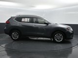 Used 2017 Nissan Rogue SV image 4