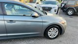 Used 2017 Hyundai Elantra SE image 5