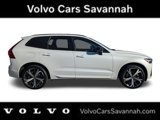 Used 2022 Volvo XC60 B6 R-Design w/ Climate Package image 2