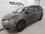 Used 2020 Chrysler Pacifica Touring-L w/ Advanced Safetytec Group image 4