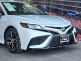 Used 2022 Toyota Camry SE image 2