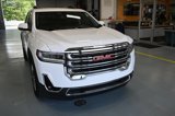 Used 2023 GMC Acadia SLT w/ Preferred Package image 3