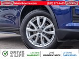 Used 2018 Nissan Rogue SV image 2