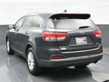 Used 2018 Kia Sorento LX image 4