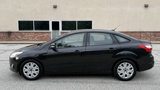 Used 2012 Ford Focus SE w/ SE Winter Pkg image 4