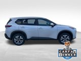 Used 2023 Nissan Rogue SV image 2