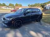 Used 2022 Volkswagen Tiguan SE R-Line image 4