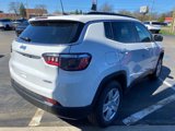 Used 2022 Jeep Compass Latitude w/ Convenience Group image 5