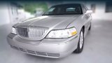 Used 2004 Lincoln Town Car Signature image 3