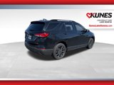 Used 2023 Chevrolet Equinox RS image 4
