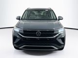 Used 2022 Volkswagen Taos SE image 2