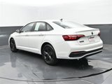 Used 2024 Volkswagen Jetta SE w/ Panoramic Sunroof Package image 3