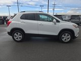 Used 2020 Chevrolet Trax LT w/ LT Convenience Package image 2