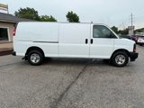 Used 2017 Chevrolet Express 3500 Extended image 2