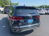 Certified 2022 Volkswagen Taos SE w/ Panoramic Sunroof Package image 5