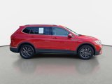 Used 2023 Volkswagen Tiguan SE image 4