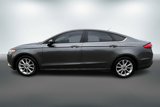 Used 2017 Ford Fusion SE w/ Fusion SE Technology Package image 3