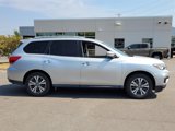 Used 2020 Nissan Pathfinder SL image 2