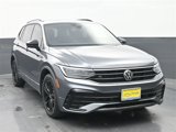Used 2022 Volkswagen Tiguan SE R-Line image 2