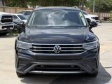Used 2022 Volkswagen Tiguan SE image 3