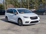 New 2025 Chrysler Pacifica Pinnacle image 3