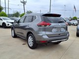 Used 2020 Nissan Rogue SV image 3