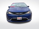 Used 2020 Chrysler Pacifica Touring w/ Cold Weather Group image 2