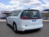 Used 2023 Chrysler Pacifica Touring-L image 3