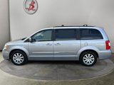 Used 2016 Chrysler Town & Country Touring image 4