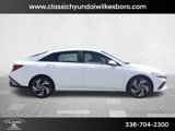 Used 2024 Hyundai Elantra SEL w/ Convenience Package image 4