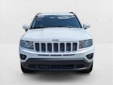 Used 2017 Jeep Compass Latitude image 2