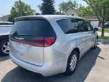 Used 2023 Chrysler Pacifica Touring-L image 3