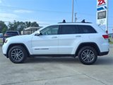 Used 2017 Jeep Grand Cherokee Limited w/ Luxury Group II image 2