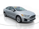 Used 2019 Ford Fusion SE image 2